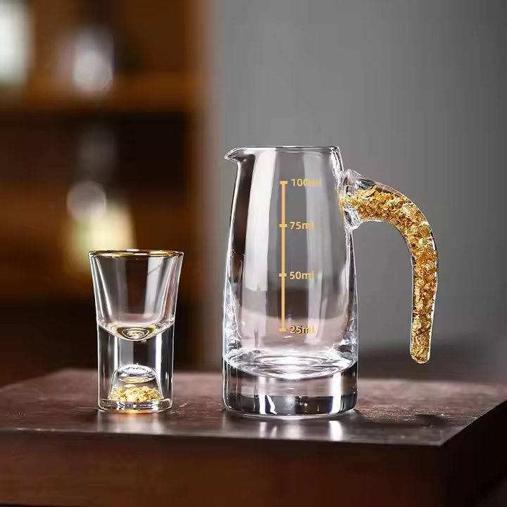 Crystal measuring jug - Gold / 300ml