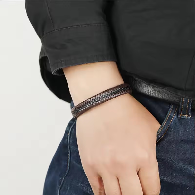 LU-34497 Bracelet - Black / Brown