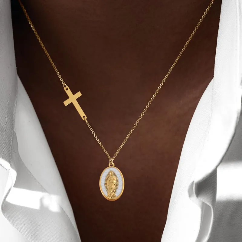 Medallion Necklace PM-39028 - Gold
